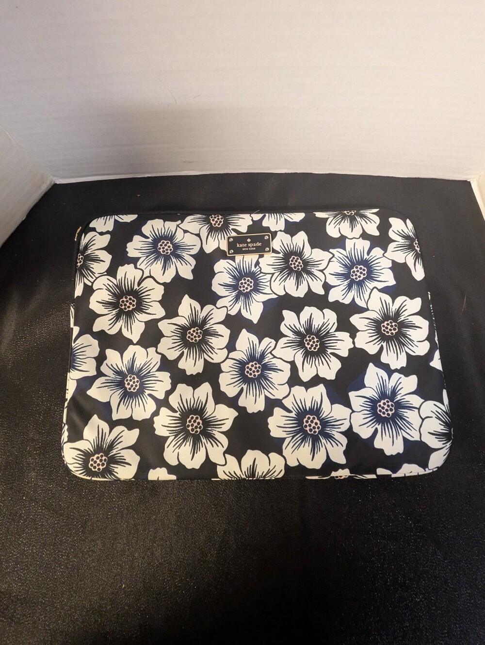 Kate Spade Blake Avenue Laptop Tablet Case iPad Floral Pouch Blue & White